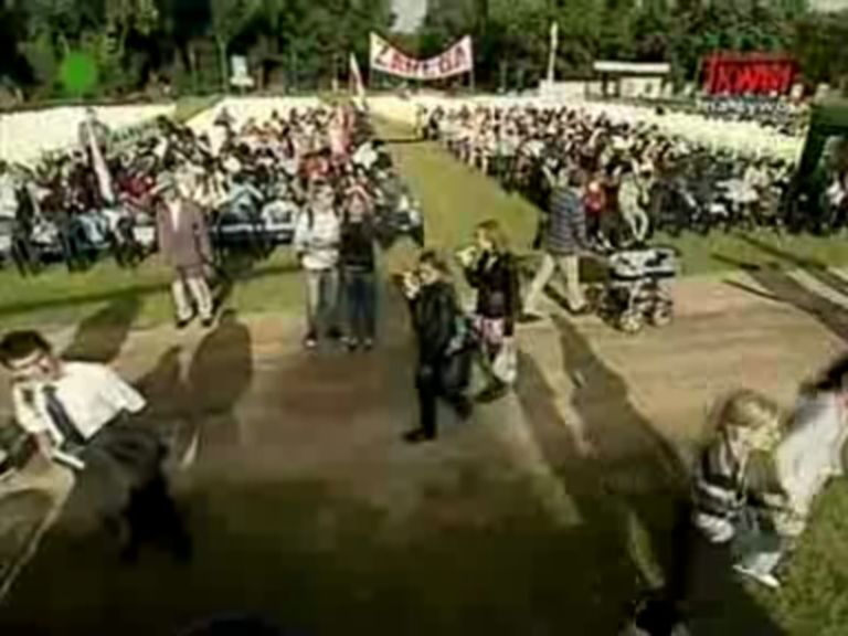 18:01-puste-krzesla.jpeg